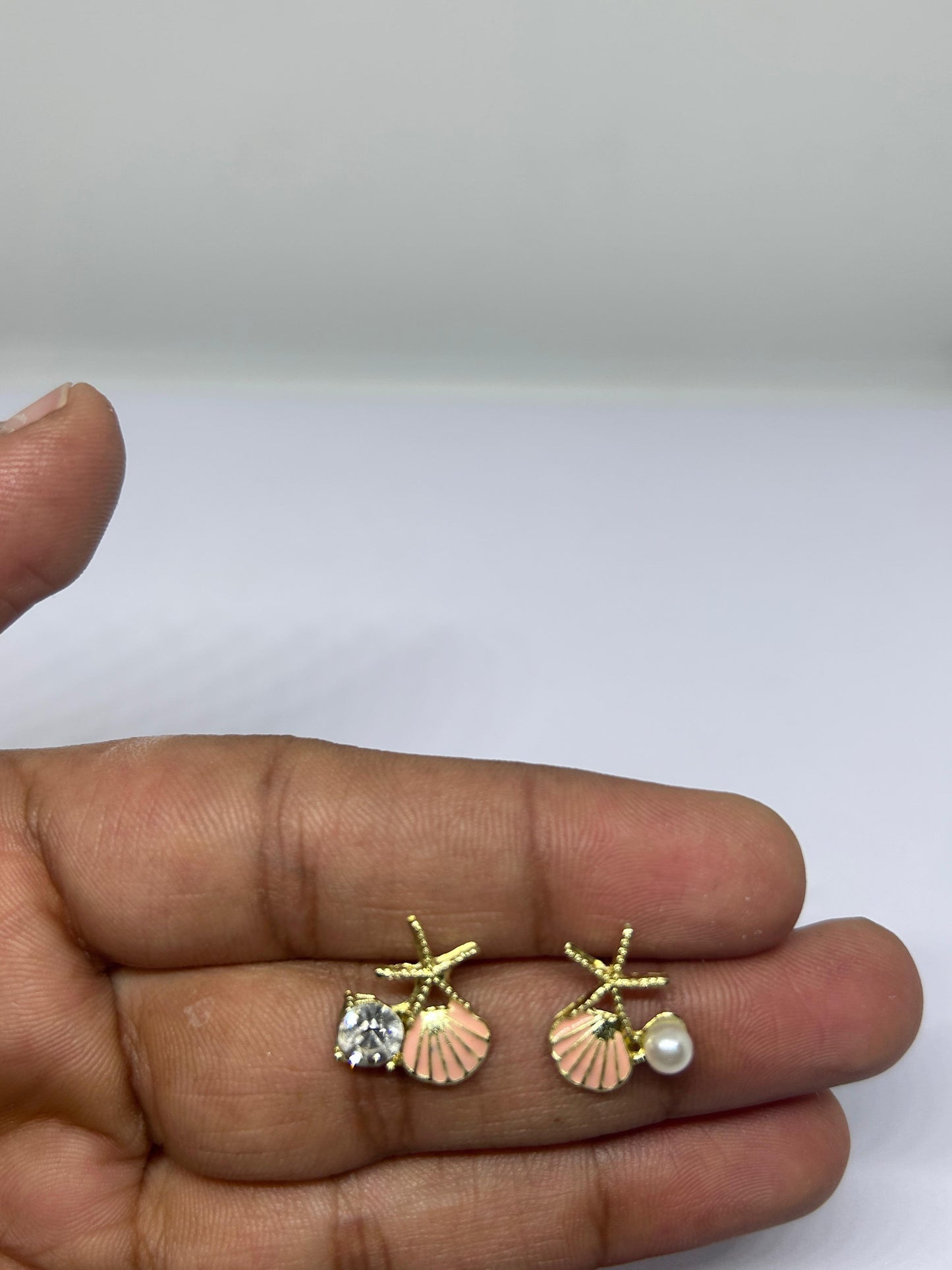 Korean Starfish & Shell Mismatched Stud Earrings